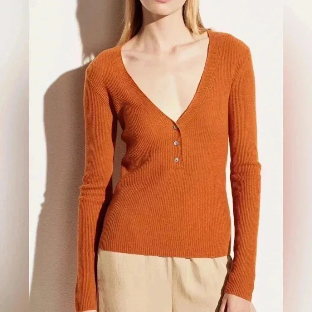 Vince Lightweight Cashmere Long Sleeve V-Neck Henley Sweater (00571)